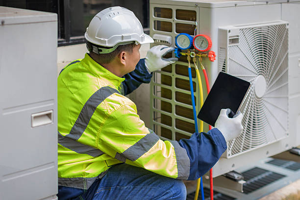 Professional Hvac technician working in Lakeview, NY